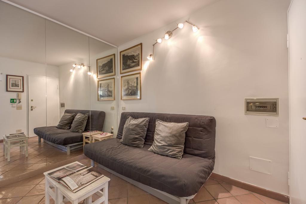Frangipane Apartment Rome Room photo